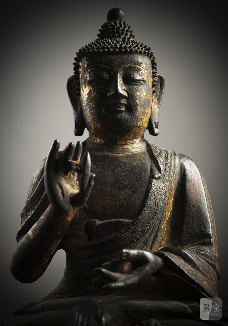 A bronze figure of Buddha Shakyamuni on a lotus throne with remnants of gilding - 图3